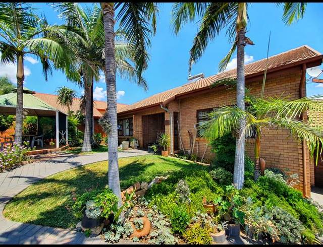 2 BEDROOM HOUSE FOR SALE IN MONTANA PARK